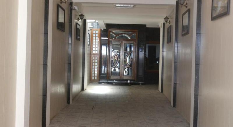 Peace Inn Chennai Zewnętrze zdjęcie