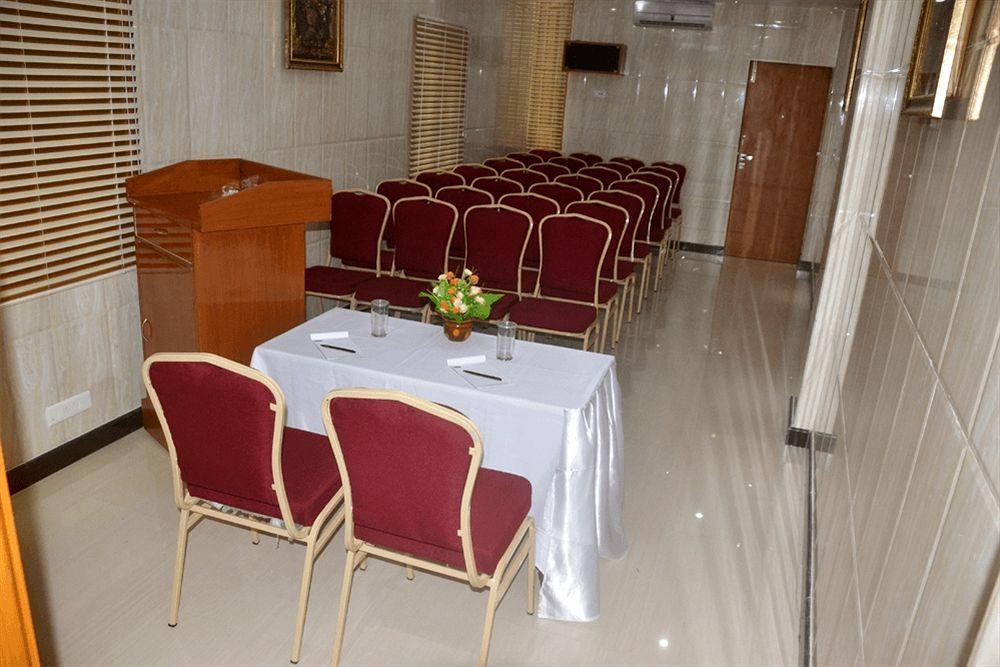 Peace Inn Chennai Zewnętrze zdjęcie