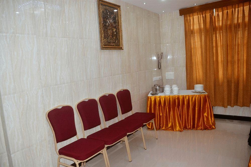 Peace Inn Chennai Zewnętrze zdjęcie