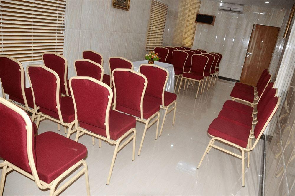 Peace Inn Chennai Zewnętrze zdjęcie