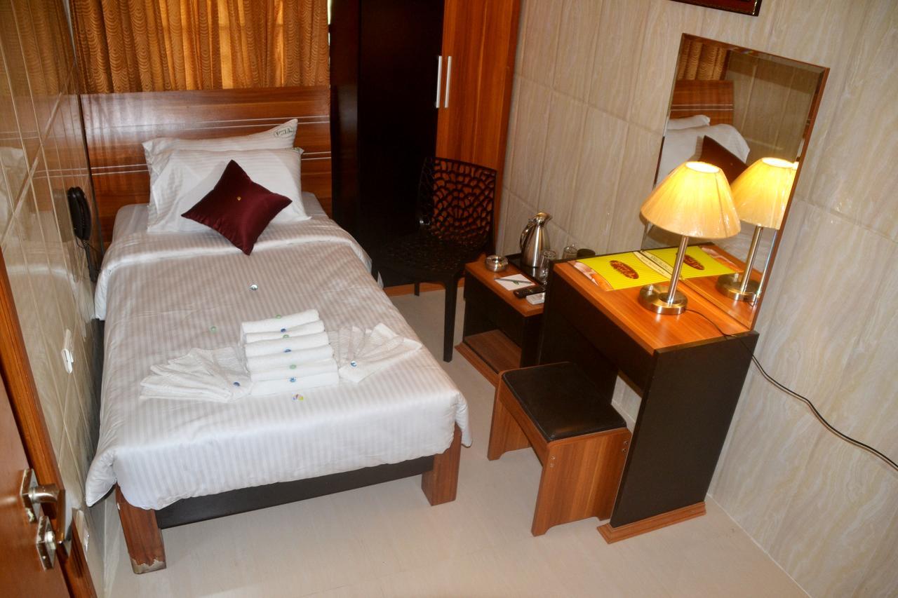Peace Inn Chennai Pokój zdjęcie