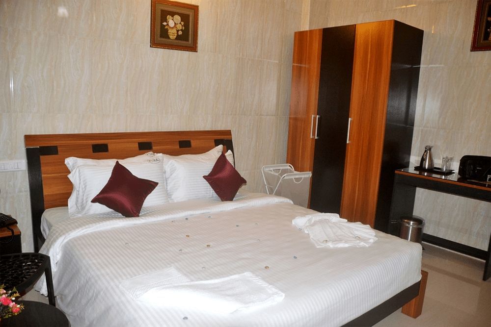 Peace Inn Chennai Zewnętrze zdjęcie