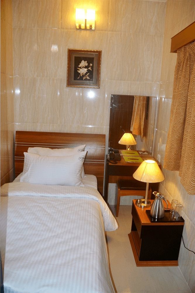 Peace Inn Chennai Zewnętrze zdjęcie