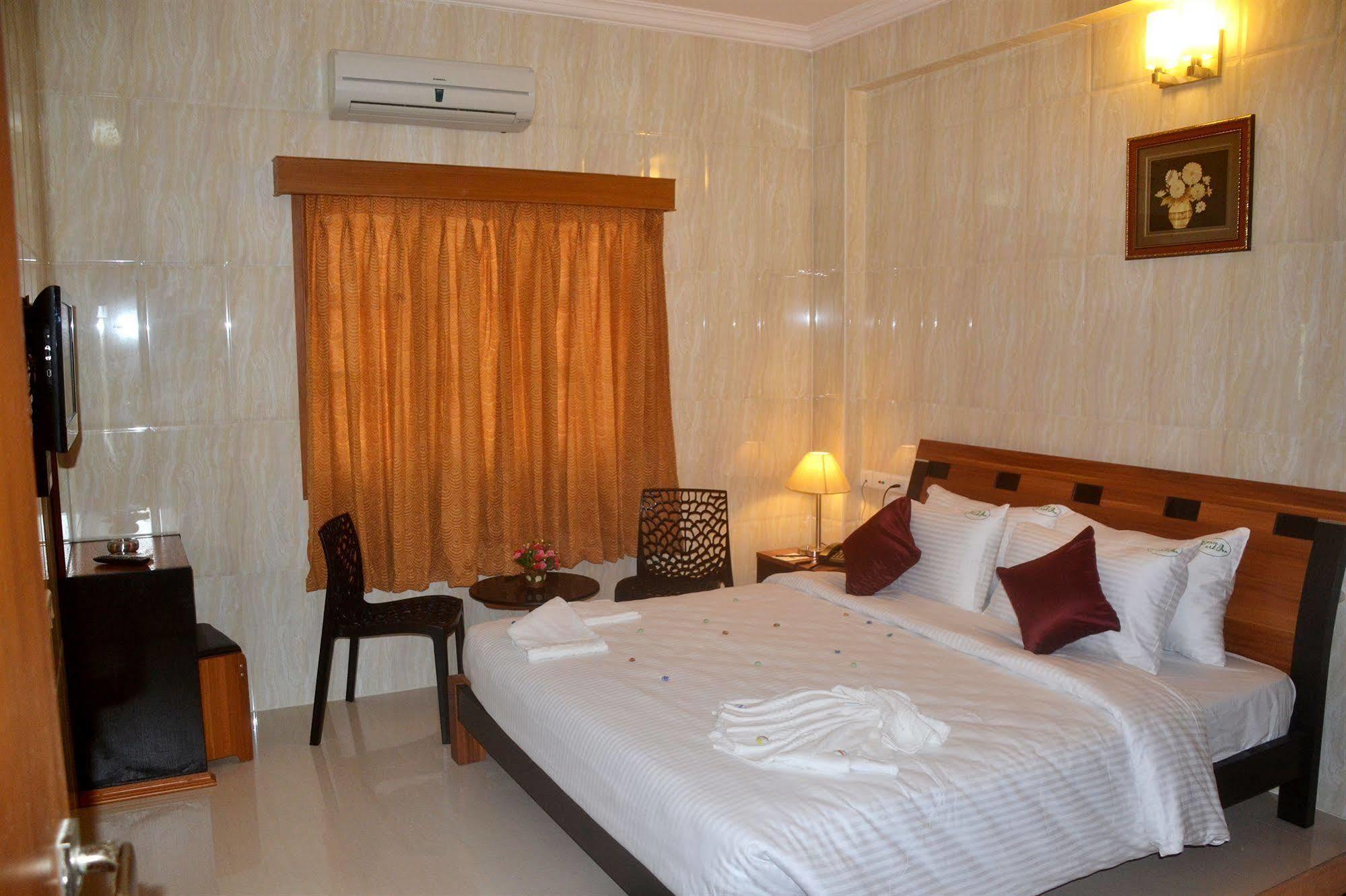 Peace Inn Chennai Zewnętrze zdjęcie