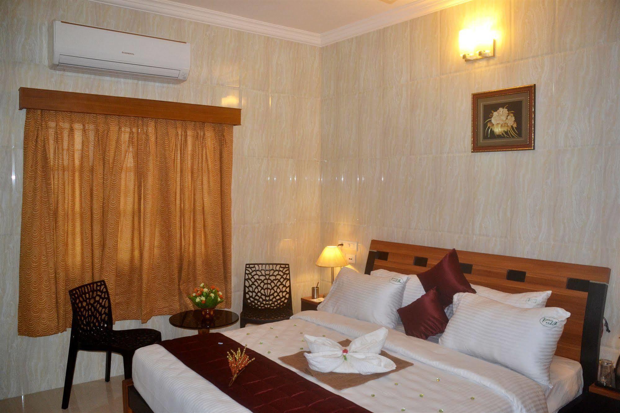 Peace Inn Chennai Zewnętrze zdjęcie